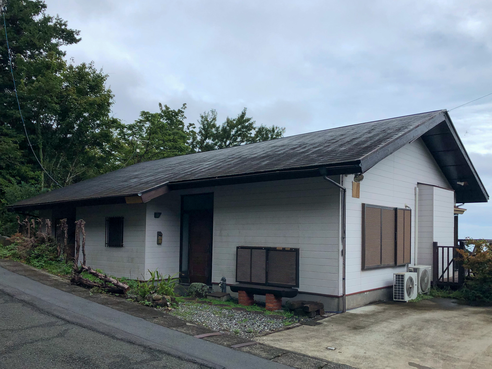 絶景!高台に建つオーシャンビューの別荘をリノベ