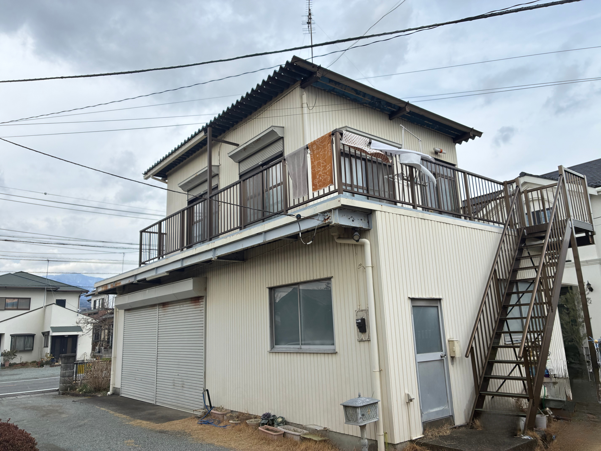 壁の塗替えで、表情一新